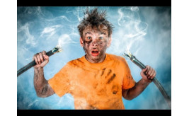 Bị điện giật do dòng điện hay điện áp